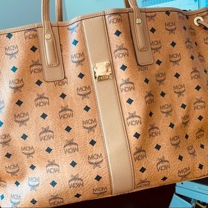 MCM Large Liz Tote - NO POUCH